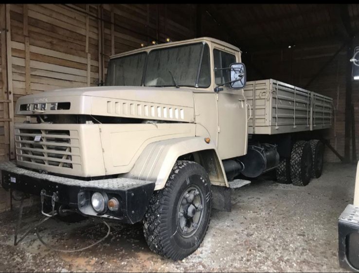Бортовой грузовик КрАЗ-65101 